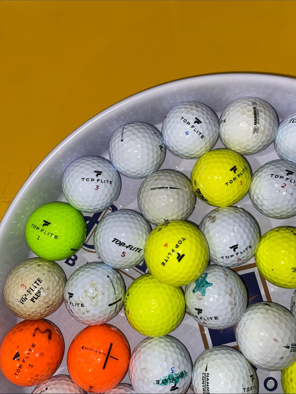 Top-Flite Mixed Golf Ball Lot - Picture 2 of 5